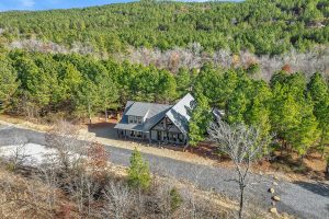 Cabin in Hochatown, Oklahoma