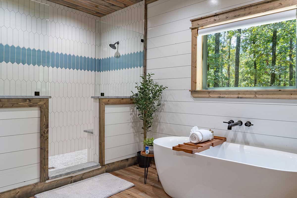 Luxury bathroom in a Hochatown cabin Luxury bathroom in a Hochatown cabin